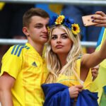 влада седан